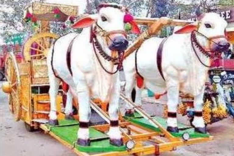 Auto turned into bullock cart