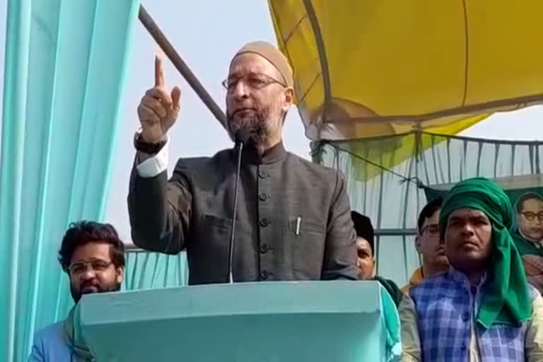 asaduddin owaisi against modi  owaisi questions modi silent over hijab row  aimim president criticise sp  asaduddin owaisi on hijab row  ഉവൈസി ഹിജാബ് വിലക്ക്  ഉവൈസി മോദി വിമര്‍ശനം  ഉവൈസി ബറേലി തെരഞ്ഞെടുപ്പ് പ്രചാരണം  അഖിലേഷ് യാദവിനെതിരെ ഉവൈസി  മോദിക്കെതിരെ ഉവൈസി