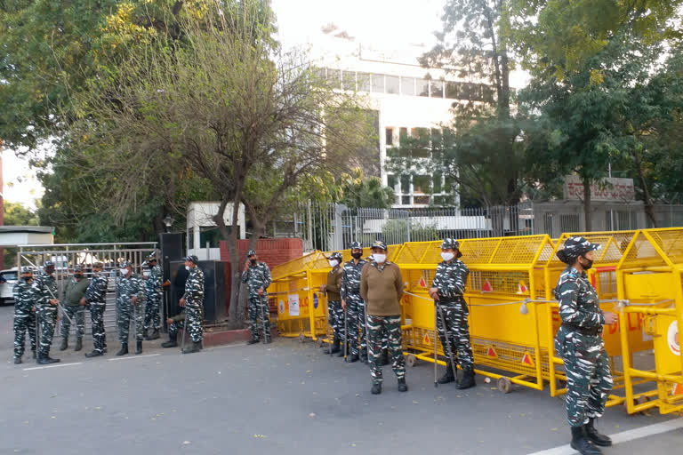 10-15 students protesting the Hijab ban at Karnataka Bhawan in New Delhi's Chanakyapuri were detained by the police.