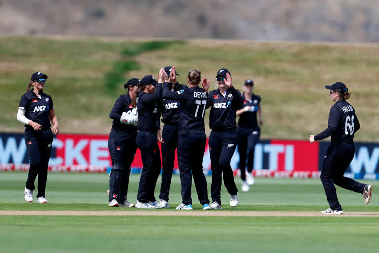 India lost against New Zealand, India vs New Zealand, Suzie Bates, Yastika Bhatia