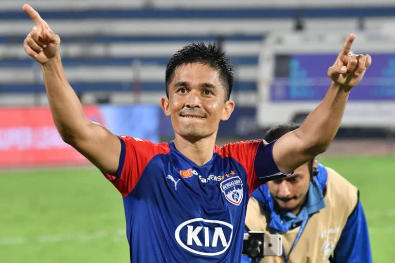 sunil chehtri  record goal scorer in isl history  ഐ.എസ്.എല്ലില്‍ ഏറ്റവും കൂടുതല്‍ ഗോള്‍  സുനില്‍ ഛേത്രി  സുനില്‍ ഛേത്രി ബര്‍തലോമിയോ ഒഗ്ബച്ചെ  Sunil Chhetri Bartholomew Ogbache  isl 2022