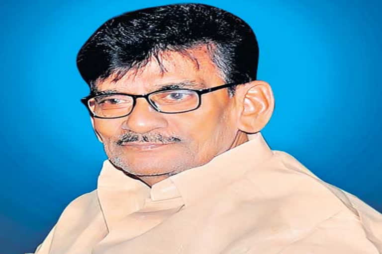 Former MLA Ellasiri Srinivasureddy died