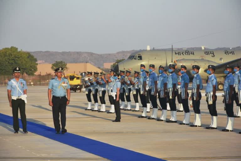 Bhuj Air Force Station: દક્ષિણ પશ્ચિમી એર કમાન્ડના એર ઓફિસર કમાન્ડિંગ ઇન ચીફ એર માર્શલે ભુજ એરફોર્સ સ્ટેશની મુલાકાત લીધી