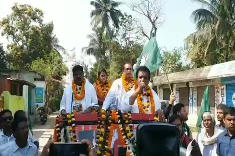 candidate campaign for second phase panchayat election in jagatsinghpur