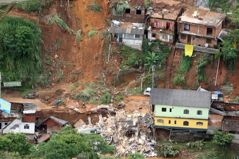 Landslides, floods kills 18 in brazil