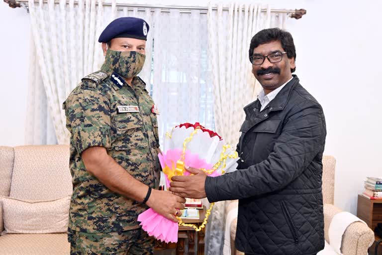 CRPF officials meet Chief Minister Hemant Soren