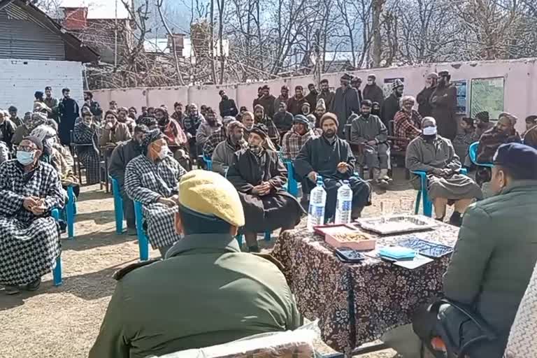 Police Public Meet held in Tral:پلوامہ کے کارمولہ، ترال میں پولیس - پبلک دربار کا انعقاد