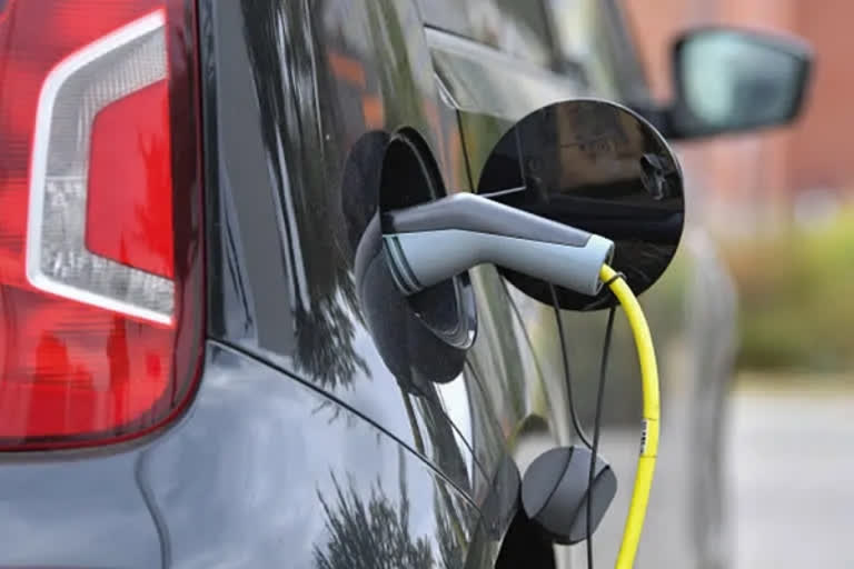 Maharashtra: 200 EV charging stations to be set up in Aurangabad by year-end