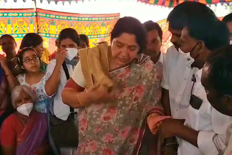 Minister Satyavathi's Father Passes Away