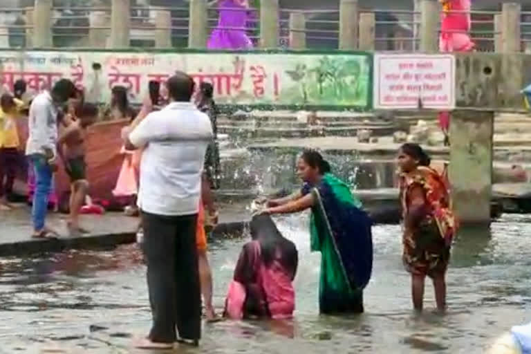 नाशिकमधील गोदावरीचे पाणी आंघोळीसाठी अपायकारक, लवादाने महापालिकेला सुनावले