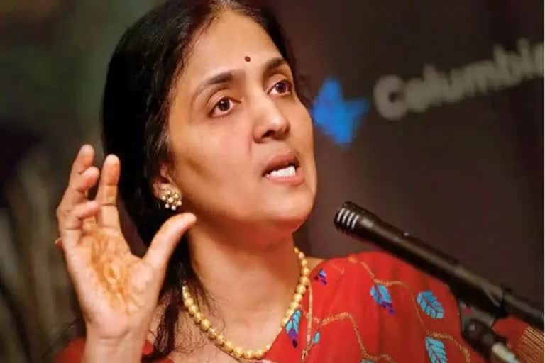 Chitra Ramakrishnan NSE himalayan yogi  income tax raid chitra ramakrishnan  എൻഎസ്ഇ  ചിത്ര രാമകൃഷ്‌ണ ആദായ നികുതി വകുപ്പ് റെയ്‌ഡ്  ആത്മീയഗുരു