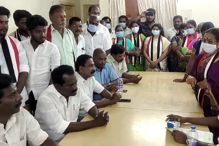 காணாமல் போன அதிமுக வேட்பாளரை கண்டுபிடித்து தரக்கோரி புகார்