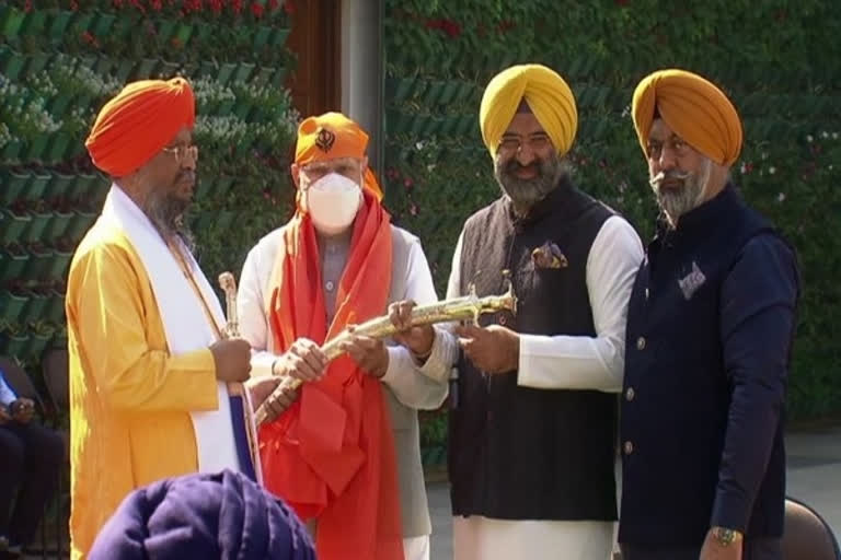 pm modi meets sikhs