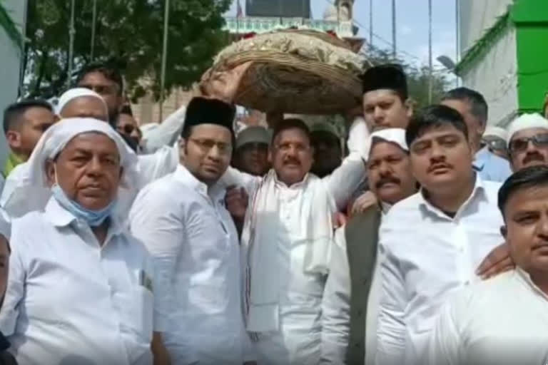 Amin Kagzi visited Dargah Shareef