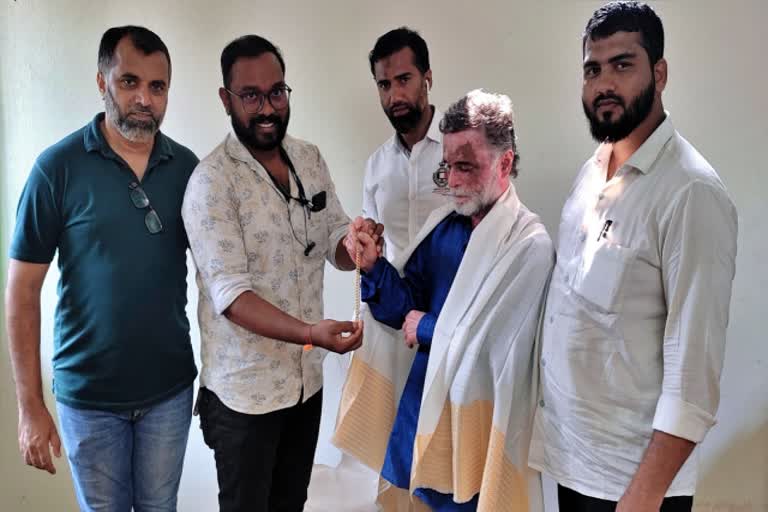 one-lakh-worth-bracelet-handover-to-owner-in-mangaluru