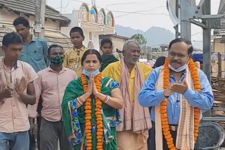 Panchayat Election Campaign: କିଶୋର ନଗରରେ ପ୍ରଚାର କଲେ ବିଜେଡି ନେତା ନଳିନୀ ପ୍ରଧାନ