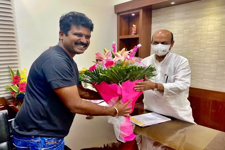 Director Jogi Prem invites CM Basavaraj Bommai