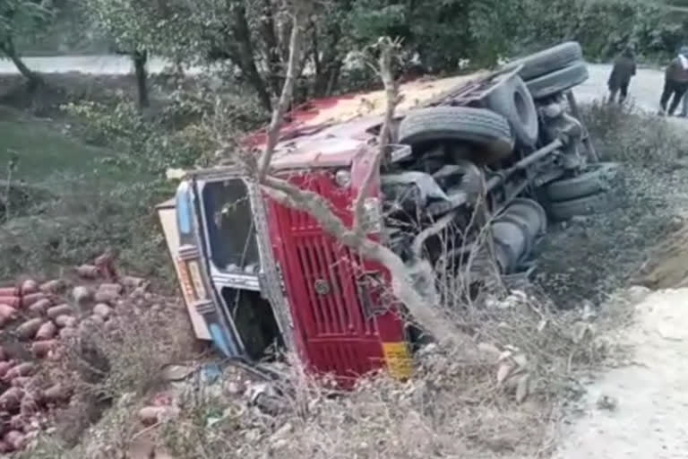 Road accident in Mandi