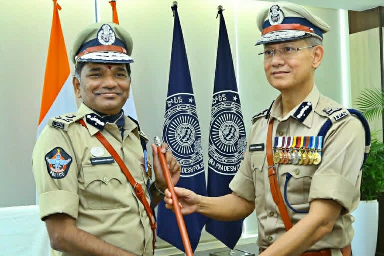 Andhra Pradesh new DGP K.V. Rajendranath Reddy has made it clear that he will work without resorting to controversy. As DGP, he took charge from his predecessor, Gautam Sawang at Mangalagiri police headquarters.