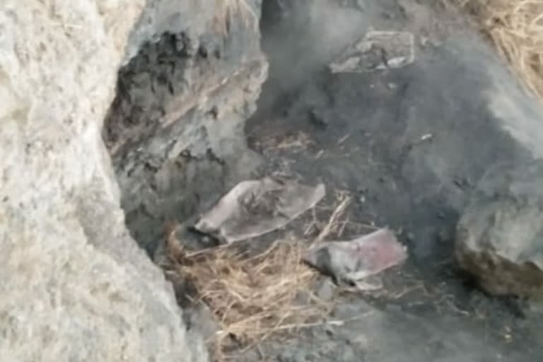 Illegal coal mines collapsed in Dhanbad