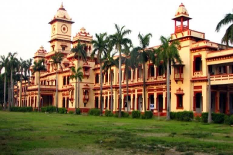 The Savarkar Vidyarthi Manch has laid posters at major intersections of the university campus and outside the department while Protesting against the Banaras Hindu University (BHU) poster controversy