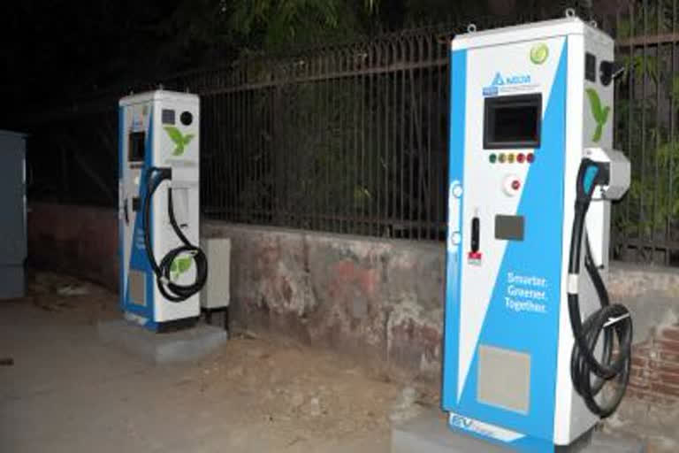 Buoyed by rise in EV charging stations, Centre to set up more