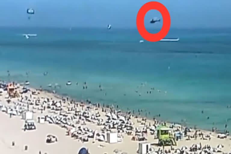 Helicopter crashes into the sea in Miam