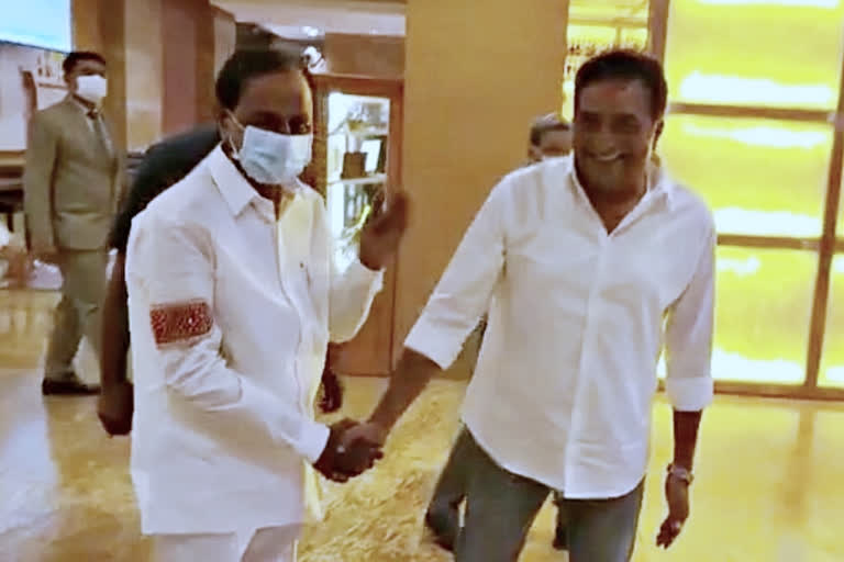 Prakash Raj is main attraction in CM KCR Mumbai tour