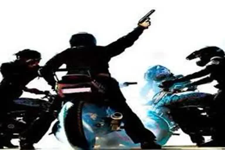 Criminals snatch bike from accountant on strength of weapon in Patna