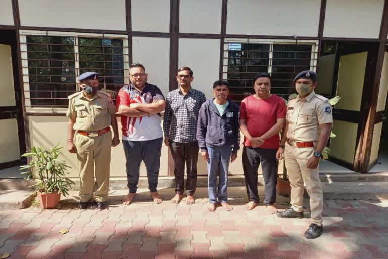 Thug arrested in Ahmedabad: 7 દિવસમાં પૈસા ડબલ કરી લાલચ આપનારા 4 ઝડપાયા, આ રીતે કરતા હતા છેતરપિંડી