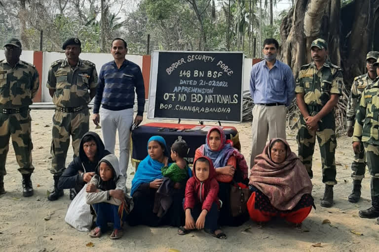 bsf-foils-infiltration-bid-arrests-7-bangladeshi-at-coochbihar