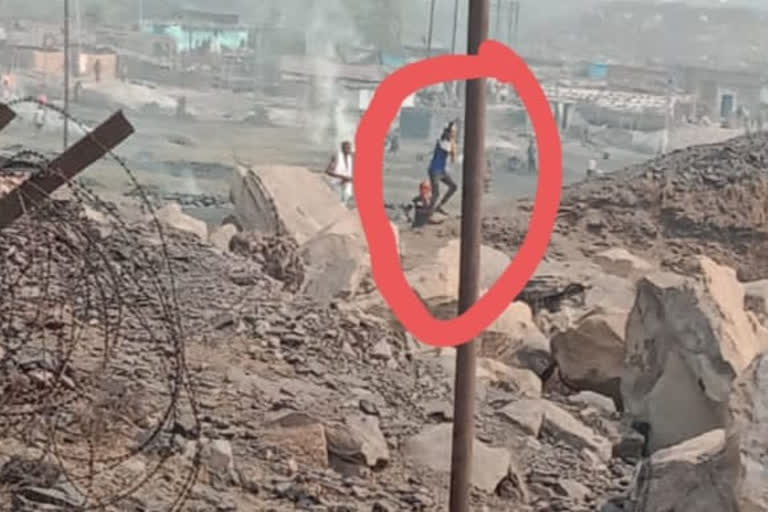 Firing in broad daylight for supremacy in Dhanbad