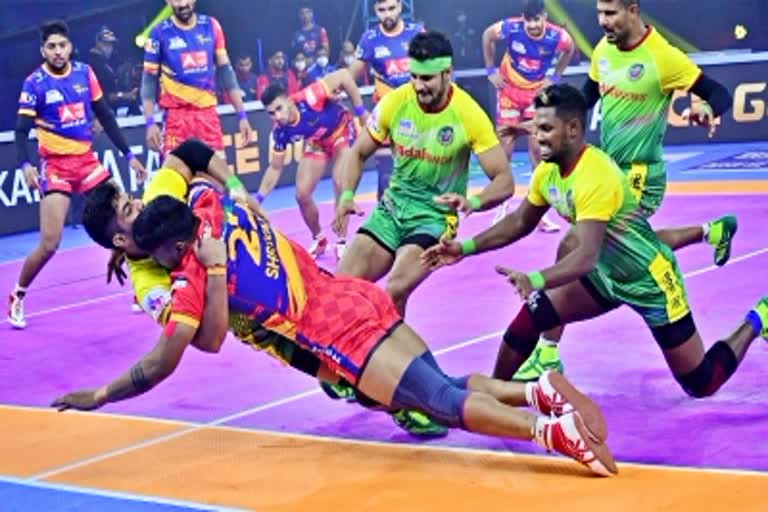 Pro Kabbadi League  Kabbadi semi-final match  Sports News  Kabbadi  प्रो कबड्डी लीग  पीकेएल  कबड्डी सेमीफाइनल  पटना पाइरेट्स  यूपी योद्धा  दबंग दिल्ली  बेंगलुरु बुल्स  Patna Pirates  UP Yoddha