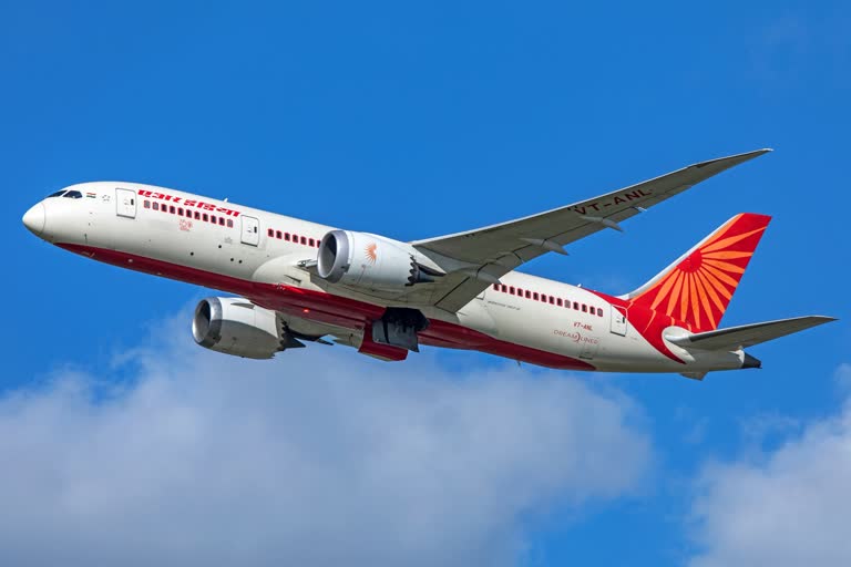 Air India plane from Ukraine to land at Delhi airport at night  Air India Ukraine  russian invasion in ukraine  ഇന്ത്യക്കാരുമായി യുക്രൈനിൽ നിന്നുള്ള വിമാനം ഇന്ത്യയിലെത്തും  യുക്രൈൻ എയർഇന്ത്യ ഇന്ത്യൻ എംബസി