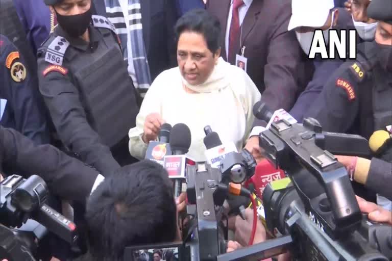 mayawati-criticizes