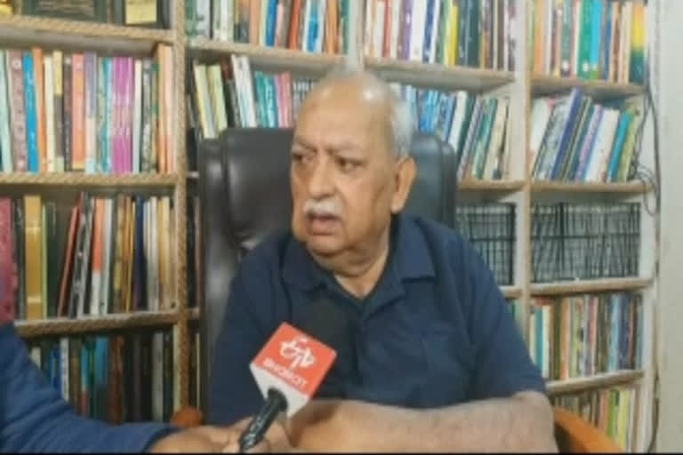 Noted urdu Poet Munawwar Rana speaking with ETV Bharat