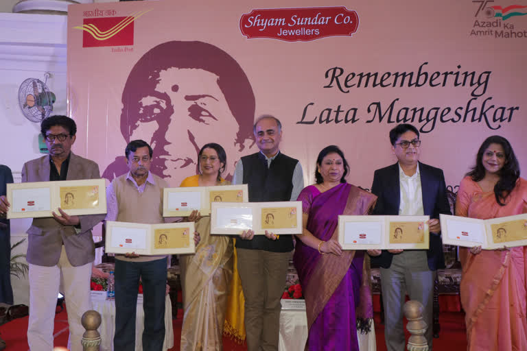 A special cover in memory of Lata Mangeshkar was released by the Indian Postal Department