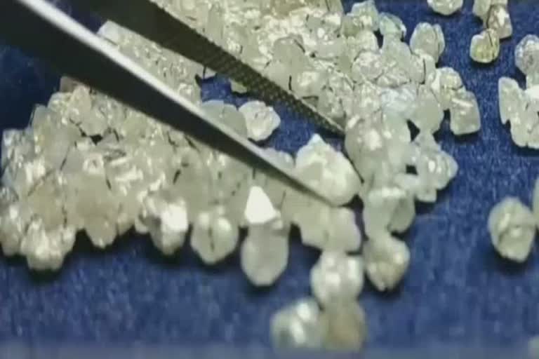 Diamond Exhibition In Surat: હીરાની હરાજીના સૌથી લાંબા સત્રનું આયોજન, સુરતના વેપારીઓ ખરીદી શકશે પન્ના માઇન્સના રફ ડાયમંડ