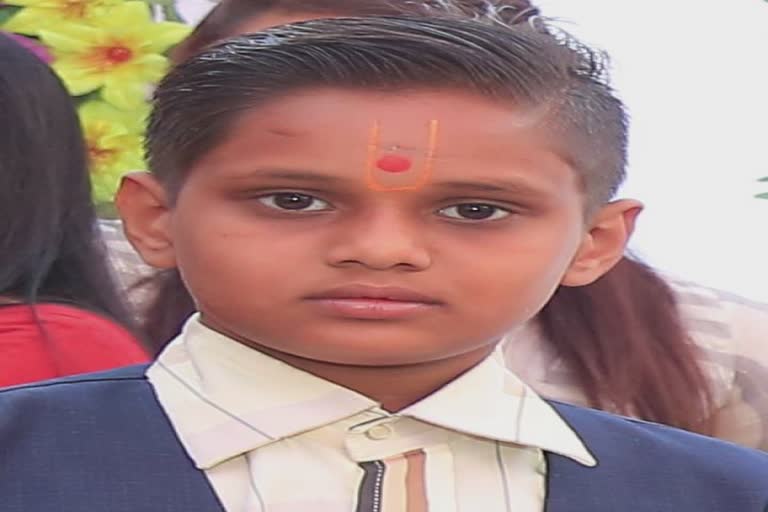 Child suicide in Surat: કામરેજ તાલુકાના ખોલવડ ગામે 13વર્ષના સગીરે કર્યો આપઘાત, સુસાઇડ નોટમાં કર્યો બાવા નામનો ઉલ્લેખ