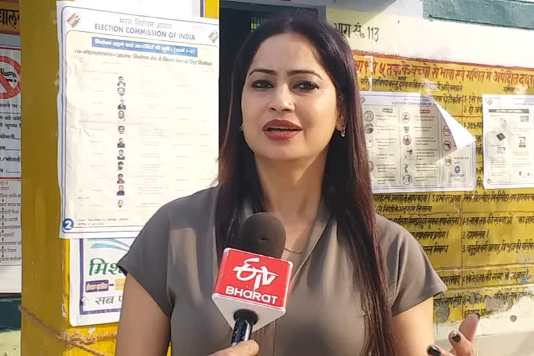 Exclusive: Presiding Officer Reena Dwivedi aka 'Yellow Saari Madam' speaks about her sudden fame