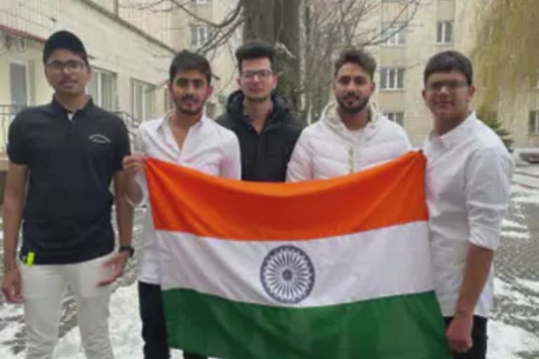 Patan Students In Ukraine : યુક્રેનમાં પાટણ જિલ્લાના 100થી વધુ વિદ્યાર્થીઓ ફસાયા