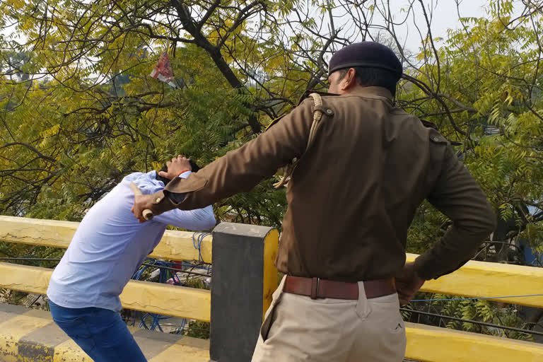 Police Lathi Charge On STET Candidates In Patna