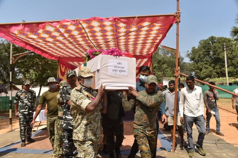 last farewell given to martyr jawan in Bijapur