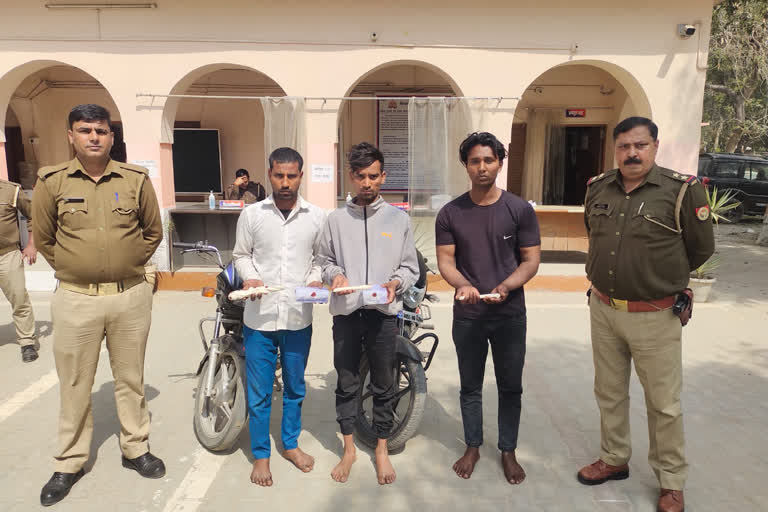 Noida police arrested three robbers