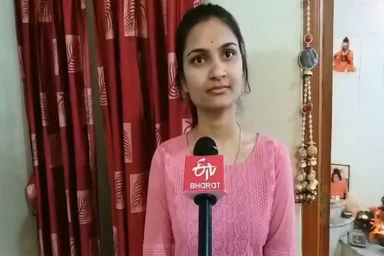 sneha patil express her opinion who reach vijayapura from Ukraine