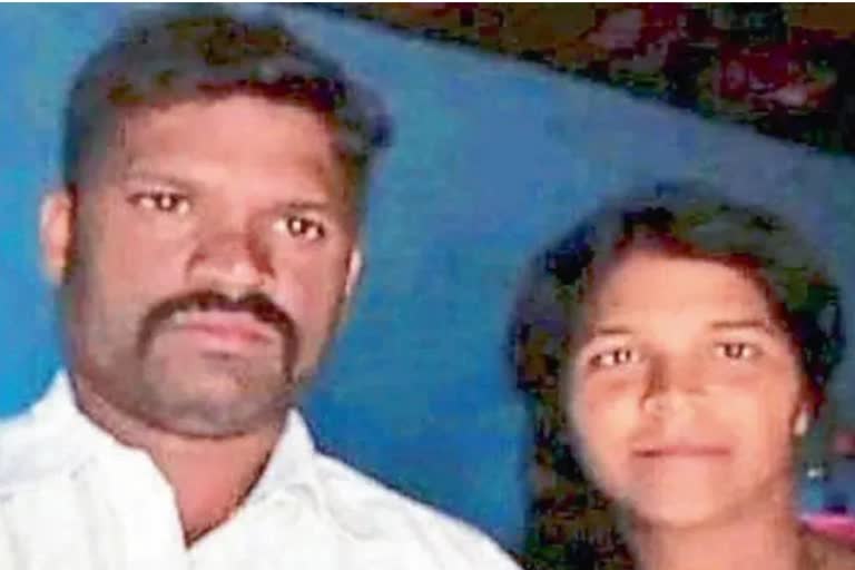 couple drown in well in mandya