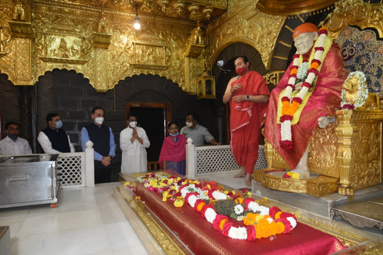 Supreme Court judge saibaba darshan