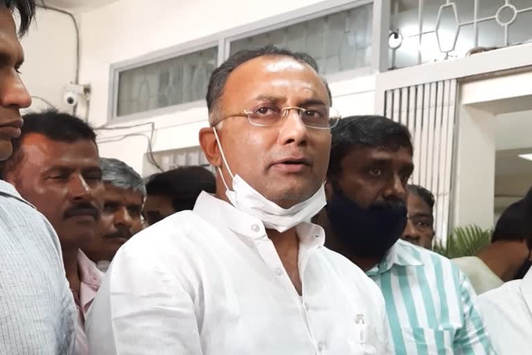 dinesh-gundu-rao-tweet-against-beltangady-youth-murder-case