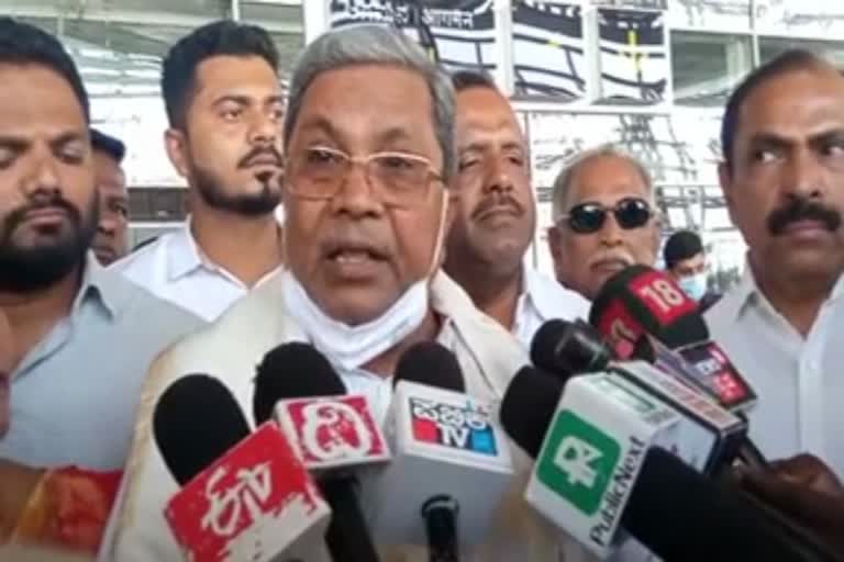 It is irresponsible not to take steps to bring students who stuck in Ukraine: siddaramaiah