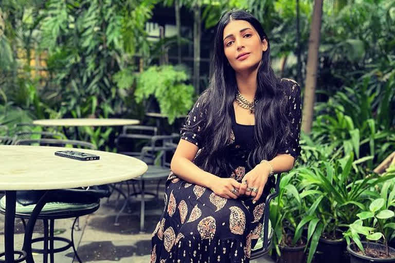 Shruti Haasan tests positive for COVID-19